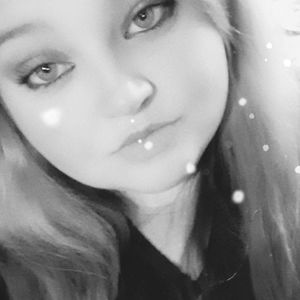 Meet your Posher, Dezirae